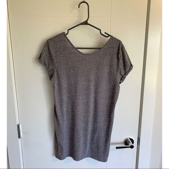 🌸3 for $30🌸 Billabong Heathered Grey T-shirt with strappy back - Picture 2 of 4
